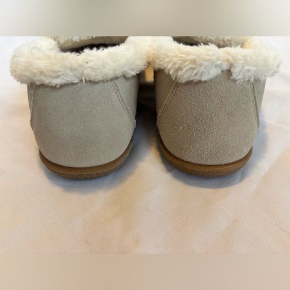 Minnetonka Women’s Suede/ Fur Lined Moccasins in Cream/Beige Sz 10 - Picture 5 of 9